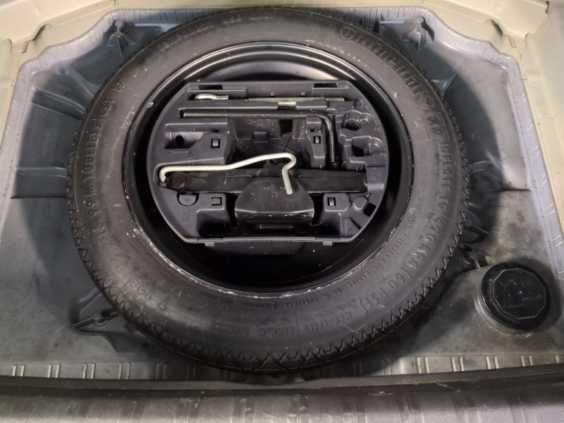 Photo 17 de l'offre de PEUGEOT 308 1.6 BLUEHDI 120CH S&S ALLURE BUSINESS à 12990€ chez Automobiles 25