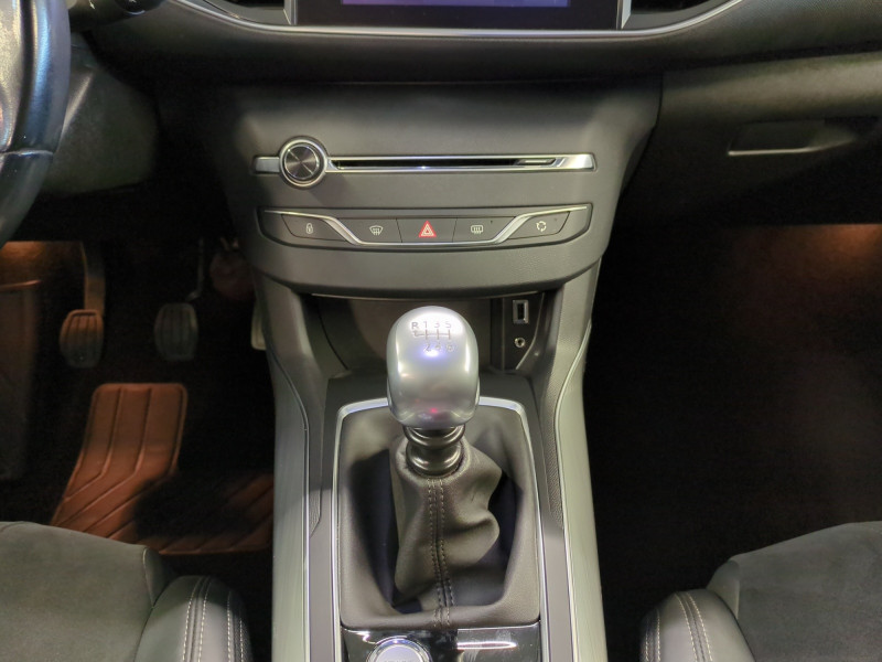 Photo 8 de l'offre de PEUGEOT 308 1.6 BLUEHDI 120CH S&S ALLURE BUSINESS à 12990€ chez Automobiles 25