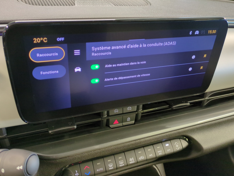 Photo 11 Fiat 600 1.2 HYBRID TURBO 145CH LA PRIMA DCT6 -22% Hybride VERT SKY / TOIT NOIR en vente chez Automobiles 25 Photo 11 de l'offre de FIAT 600 1.2 HYBRID TURBO 145CH LA PRIMA DCT6 -22% à 25998€ chez Automobiles 25