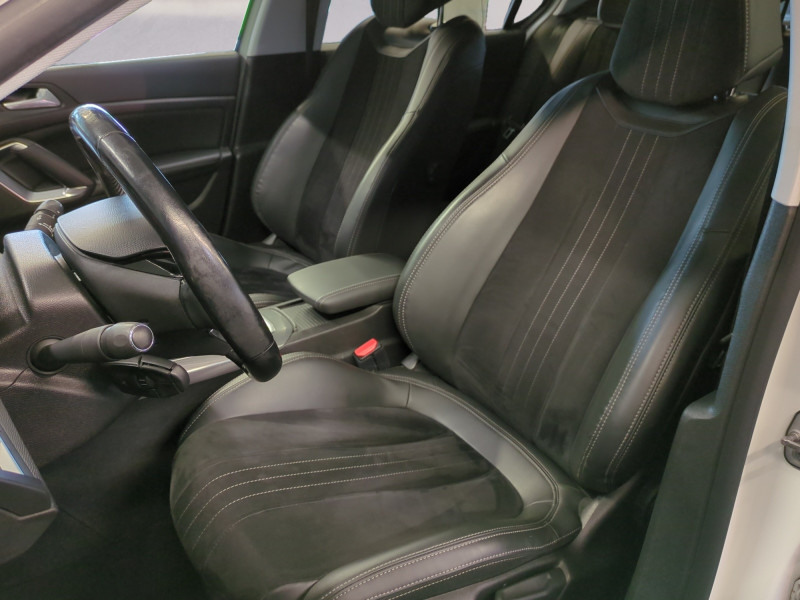 Photo 5 Peugeot 308 1.6 BLUEHDI 120CH S&S ALLURE BUSINESS Diesel BLANC en vente chez Automobiles 25 Photo 5 de l'offre de PEUGEOT 308 1.6 BLUEHDI 120CH S&S ALLURE BUSINESS à 12990€ chez Automobiles 25