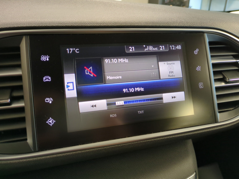 Photo 11 Peugeot 308 1.6 BLUEHDI 120CH S&S ALLURE BUSINESS Diesel BLANC en vente chez Automobiles 25 Photo 11 de l'offre de PEUGEOT 308 1.6 BLUEHDI 120CH S&S ALLURE BUSINESS à 12990€ chez Automobiles 25