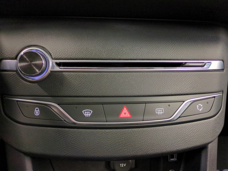 Photo 14 de l'offre de PEUGEOT 308 1.6 BLUEHDI 120CH S&S ALLURE BUSINESS à 12990€ chez Automobiles 25