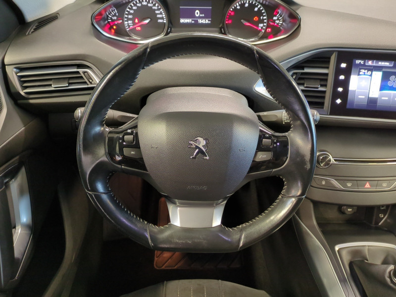 Photo 4 Peugeot 308 1.6 BLUEHDI 120CH S&S ALLURE BUSINESS Diesel BLANC en vente chez Automobiles 25 Photo 4 de l'offre de PEUGEOT 308 1.6 BLUEHDI 120CH S&S ALLURE BUSINESS à 12990€ chez Automobiles 25