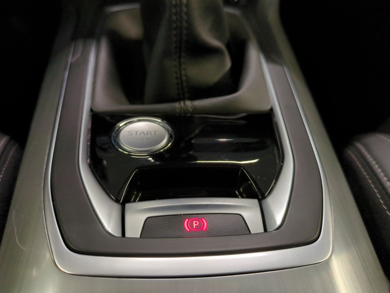 Photo 15 de l'offre de PEUGEOT 308 1.6 BLUEHDI 120CH S&S ALLURE BUSINESS à 12990€ chez Automobiles 25