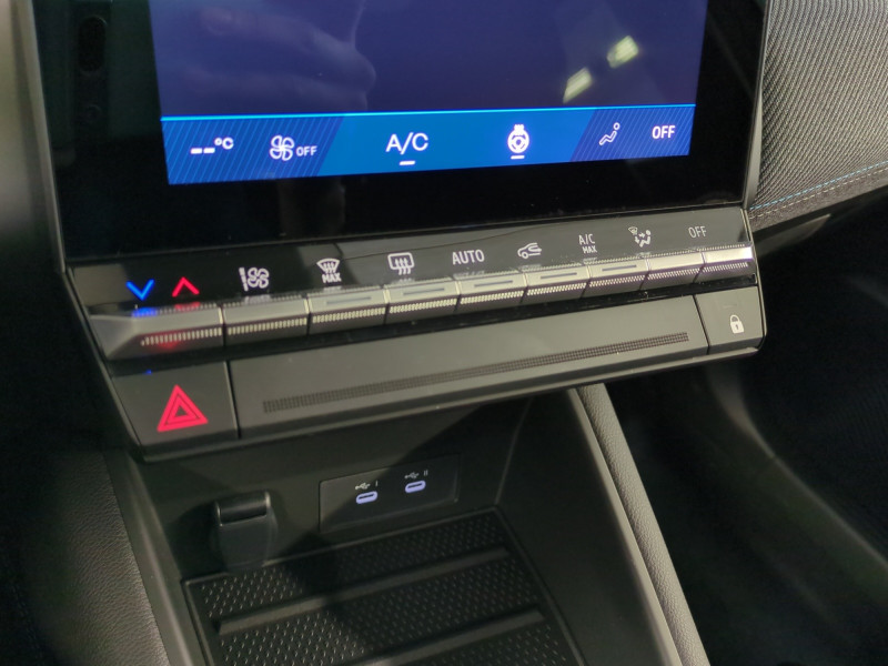 Photo 14 de l'offre de RENAULT SYMBIOZ 1.6 E-TECH FULL HYBRID 145CH ESPRIT ALPINE-25% à 29998€ chez Automobiles 25