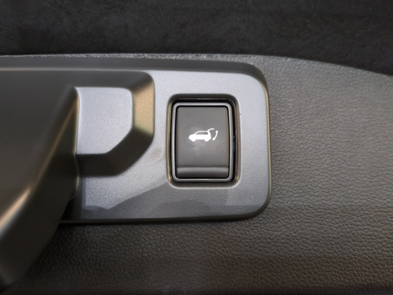 Photo 15 de l'offre de RENAULT AUSTRAL 1.2 E-TECH FULL HYBRID 200CH ESPRIT ALPINE -20% à 38799€ chez Automobiles 25