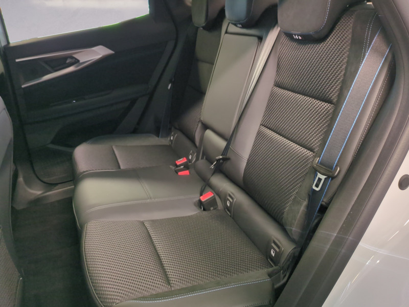 Photo 6 Renault AUSTRAL 1.2 E-TECH FULL HYBRID 200CH ESPRIT ALPINE -20% Hybride BLANC NACRÉ / TOIT N en vente chez Automobiles 25 Photo 6 de l'offre de RENAULT AUSTRAL 1.2 E-TECH FULL HYBRID 200CH ESPRIT ALPINE -20% à 38799€ chez Automobiles 25