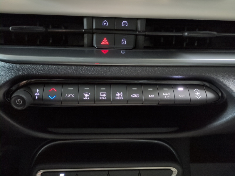 Photo 16 de l'offre de FIAT 600 1.2 HYBRID TURBO 145CH LA PRIMA DCT6 -22% à 25998€ chez Automobiles 25