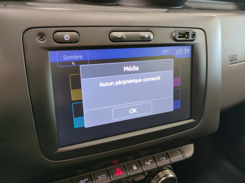 Photo 10 de l'offre de DACIA DUSTER 1.0 ECO-G 100CH EVASION 4X2 - E6U à 14990€ chez Automobiles 25