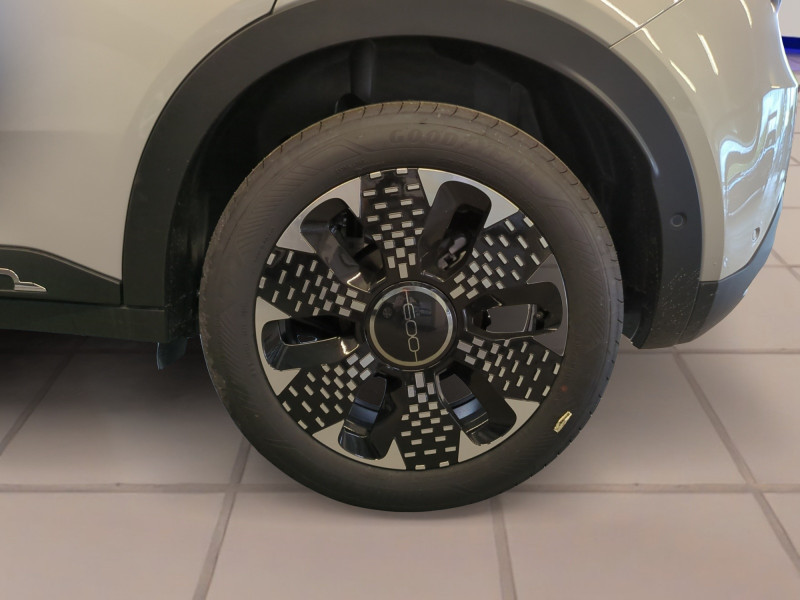 Photo 20 de l'offre de FIAT 600 1.2 HYBRID TURBO 145CH LA PRIMA DCT6 -22% à 25998€ chez Automobiles 25