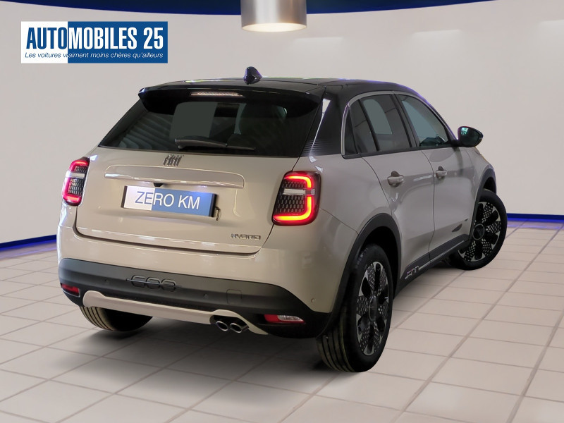 Photo 2 de l'offre de FIAT 600 1.2 HYBRID TURBO 145CH LA PRIMA DCT6 -22% à 25998€ chez Automobiles 25