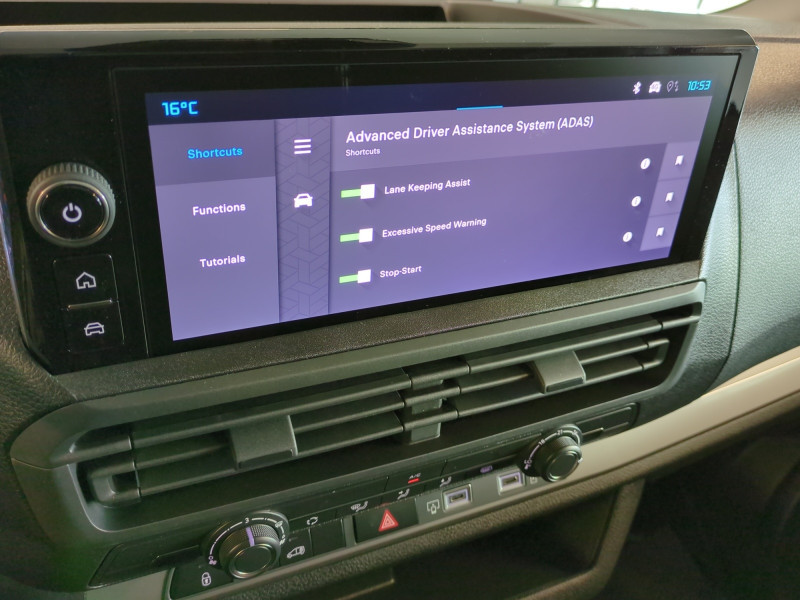 Photo 7 Citroen JUMPY FG XL 2.0 BLUEHDI 145CH S&S EAT8 -35% Diesel BLANC ICY en vente chez Automobiles 25 Photo 7 de l'offre de CITROEN JUMPY FG XL 2.0 BLUEHDI 145CH S&S EAT8 -35% à 31199€ chez Automobiles 25