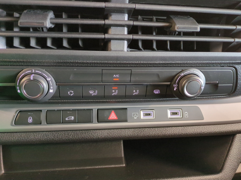 Photo 14 Citroen JUMPY FG XL 2.0 BLUEHDI 145CH S&S EAT8 -35% Diesel BLANC ICY en vente chez Automobiles 25 Photo 14 de l'offre de CITROEN JUMPY FG XL 2.0 BLUEHDI 145CH S&S EAT8 -35% à 31199€ chez Automobiles 25