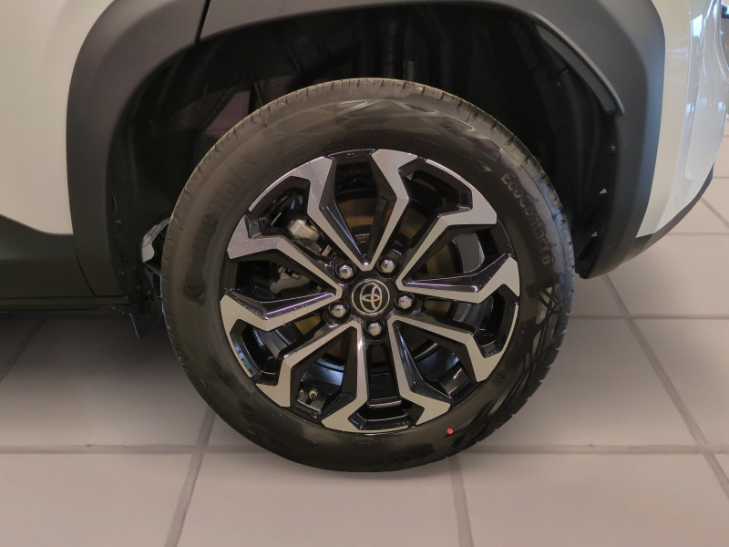 Photo 20 Toyota YARIS CROSS 130H DESIGN MY25 -17% Hybride BLANC NACRE en vente chez Automobiles 25 Photo 20 de l'offre de TOYOTA YARIS CROSS 130H DESIGN MY25 -17% à 26999€ chez Automobiles 25