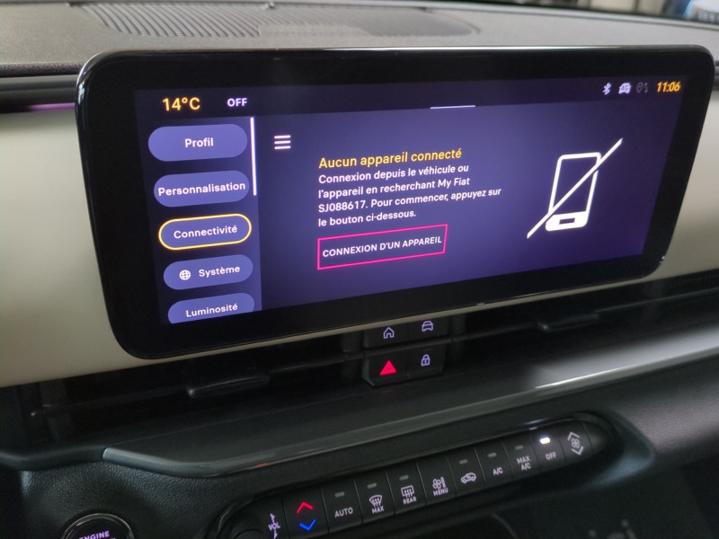 Photo 9 Fiat 600 1.2 HYBRID TURBO 145CH LA PRIMA DCT6 -22% Essence SABLE EARTH / TOIT N en vente chez Automobiles 25 Photo 9 de l'offre de FIAT 600 1.2 HYBRID TURBO 145CH LA PRIMA DCT6 -22% à 25998€ chez Automobiles 25