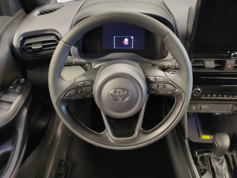 Photo 4 de l'offre de TOYOTA YARIS CROSS 130H DESIGN MY25 -17% à 26999€ chez Automobiles 25