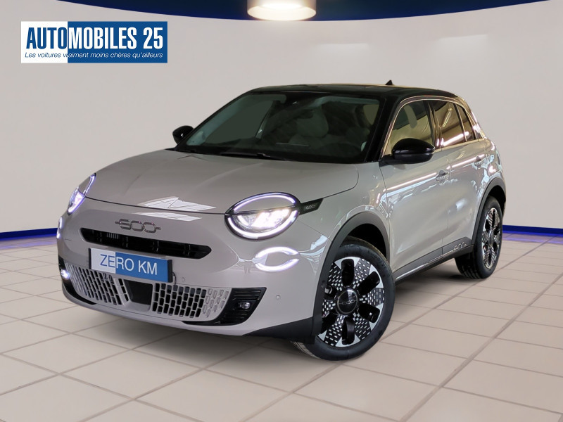 Photo Fiat 600 1.2 HYBRID TURBO 145CH LA PRIMA DCT6 -21% Essence SABLE EARTH / TOIT N en vente chez Automobiles 25 Fiat 600 1.2 HYBRID TURBO 145CH LA PRIMA DCT6 -21% Essence SABLE EARTH / TOIT N Neuf à vendre
