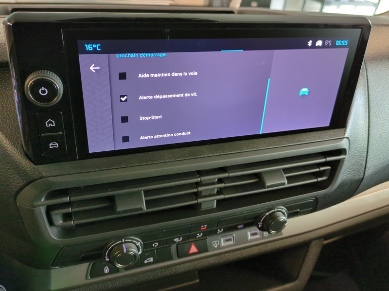 Photo 12 Citroen JUMPY FG XL 2.0 BLUEHDI 145CH S&S EAT8 -35% Diesel BLANC ICY en vente chez Automobiles 25 Photo 12 de l'offre de CITROEN JUMPY FG XL 2.0 BLUEHDI 145CH S&S EAT8 -35% à 31199€ chez Automobiles 25