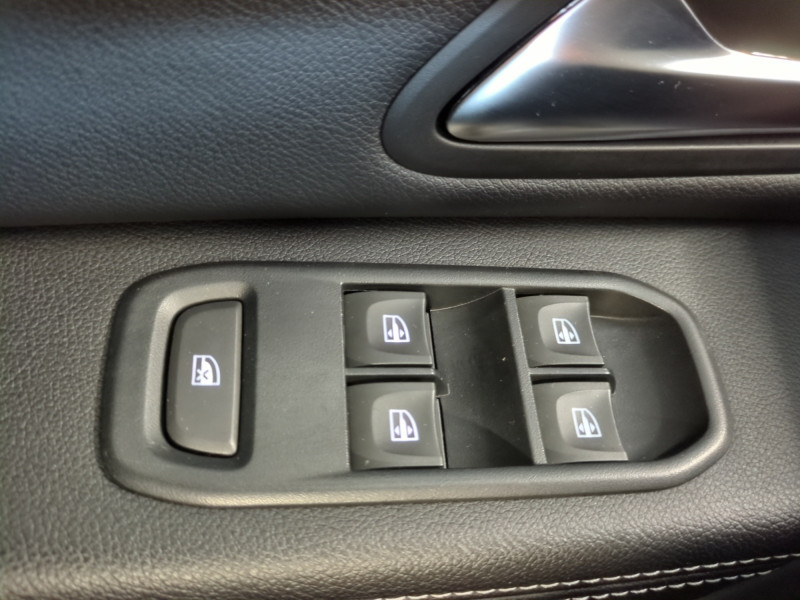 Photo 17 Dacia DUSTER 1.0 ECO-G 100CH EVASION 4X2 - E6U GPL BLEU F en vente chez Automobiles 25 Photo 17 de l'offre de DACIA DUSTER 1.0 ECO-G 100CH EVASION 4X2 - E6U à 14990€ chez Automobiles 25