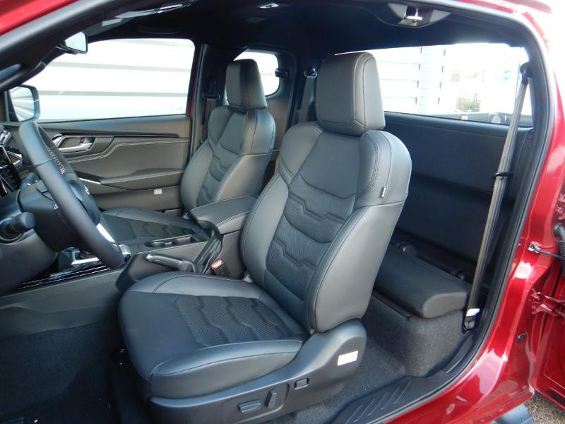 Photo 4 de l'offre de ISUZU D-Max 1.9 Ddi 164ch N60 FF Space A/T à 43390€ chez Garage Bazin