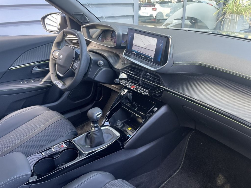 Photo 7 de l'offre de PEUGEOT 2008 1.2 PURETECH 130CH S&S GT à 28990€ chez BCP Automobiles