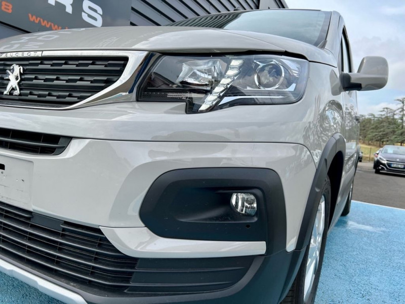 Photo 23 de l'offre de PEUGEOT RIFTER 1.5 BLUEHDI 130CH S&S STANDARD ALLURE PACK à 31990€ chez BCP Automobiles