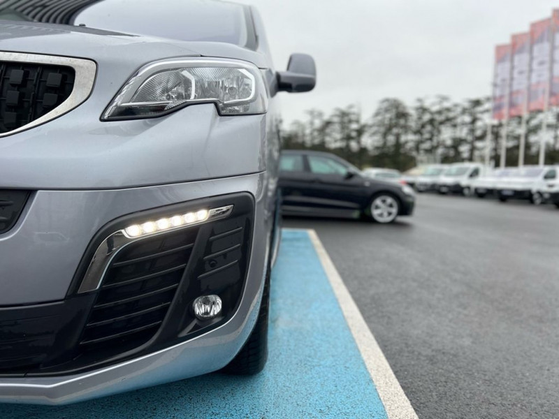 Photo 20 de l'offre de PEUGEOT EXPERT FG LONG 2.0 BLUEHDI 150CH S&S CABINE APPROFONDIE FIXE ASPHALT à 34990€ chez BCP Automobiles