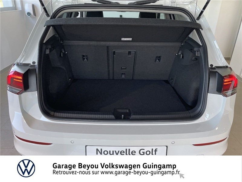 Photo 12 de l'offre de VOLKSWAGEN GOLF 1.5 ETSI OPF 130 DSG7 à 36145€ chez Garage Beyou - Volkswagen Guingamp