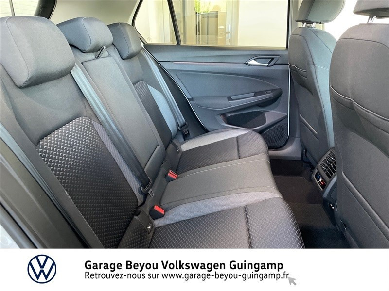 Photo 11 de l'offre de VOLKSWAGEN GOLF 1.5 ETSI OPF 130 DSG7 à 36145€ chez Garage Beyou - Volkswagen Guingamp