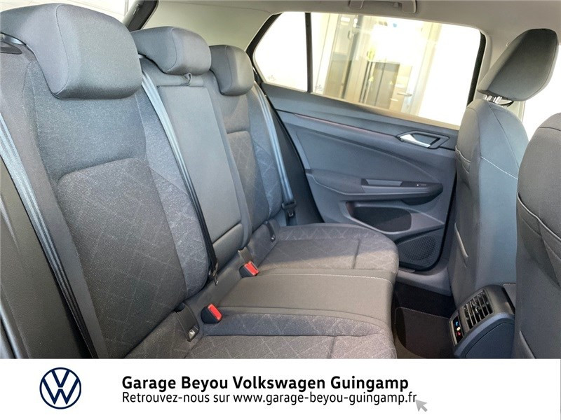 Photo 11 de l'offre de VOLKSWAGEN GOLF 2.0 TDI SCR 115 DSG7 à 37780€ chez Garage Beyou - Volkswagen Guingamp