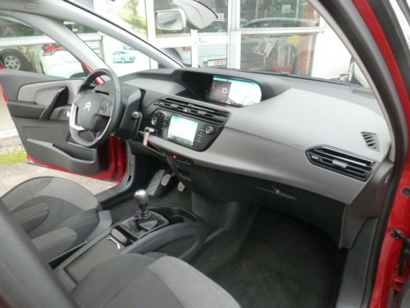 Photo 14 de l'offre de CITROEN GRAND C4 PICASSO PURETECH 130CH FEEL S&S à 20990€ chez Azur Automobile