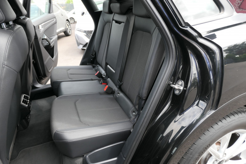 Photo 30 de l'offre de AUDI Q3 35 TDI 150CH S LINE S TRONIC 7 à 40990€ chez Azur Automobile