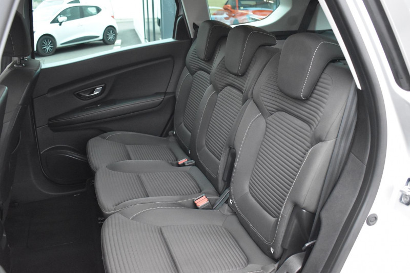 Photo 7 de l'offre de RENAULT GRAND SCENIC IV 1.3 TCE 140CH BUSINESS 7 PLACES - 21 à 23990€ chez Garage Charrier