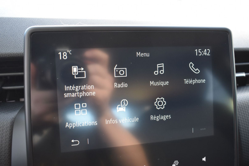 Photo 11 de l'offre de RENAULT CLIO V 1.6 E-TECH 140CH ZEN -21 à 18990€ chez Garage Charrier
