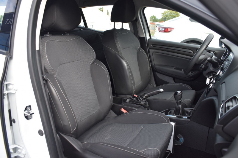 Photo 4 de l'offre de RENAULT MEGANE IV STE 1.5 BLUE DCI 115CH AIR 116G à 10590€ chez Garage Charrier