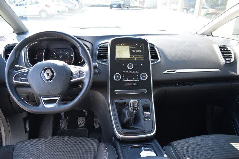 Photo 8 de l'offre de RENAULT SCENIC IV 1.7 BLUE DCI 120CH BUSINESS à 13290€ chez Garage Charrier