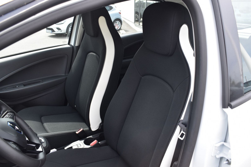 Photo 6 de l'offre de RENAULT ZOE LIFE CHARGE NORMALE R110 4CV à 15990€ chez Garage Charrier