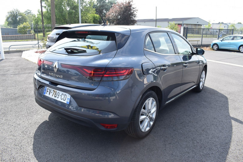 Photo 2 de l'offre de RENAULT MEGANE IV 1.3 TCE 140CH FAP BUSINESS EDC à 18990€ chez Garage Charrier