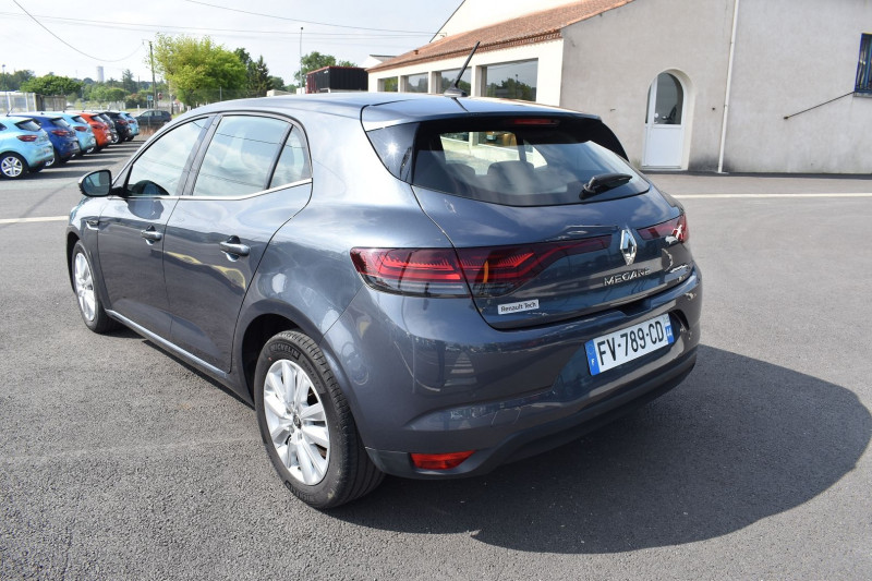 Photo 4 de l'offre de RENAULT MEGANE IV 1.3 TCE 140CH FAP BUSINESS EDC à 18990€ chez Garage Charrier
