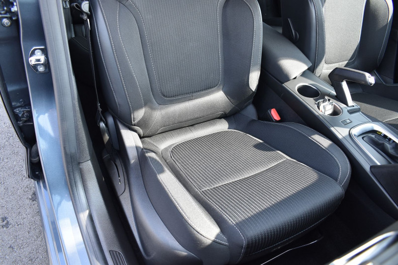 Photo 11 de l'offre de RENAULT MEGANE IV 1.3 TCE 140CH FAP BUSINESS EDC à 18990€ chez Garage Charrier