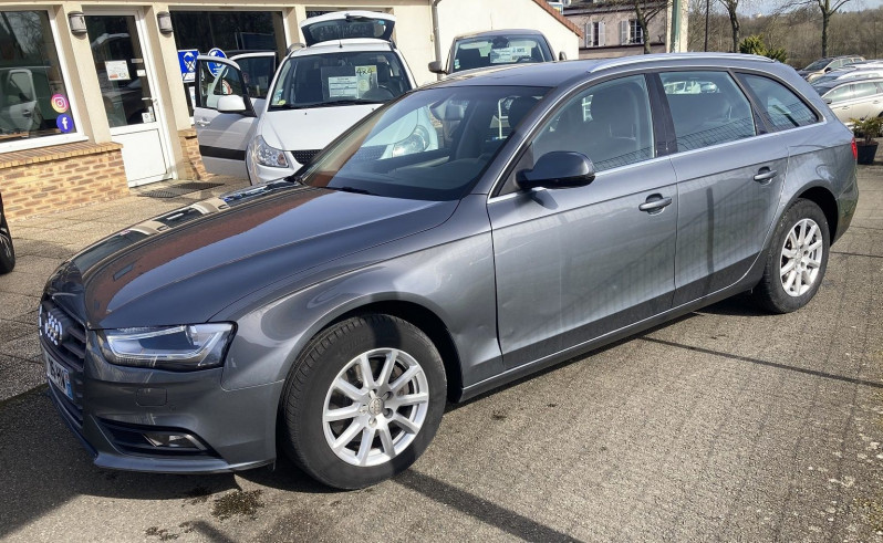 Audi A4 AVANT 2.0 TDI 150CH CLEAN DIESEL DPF BUSINESS LINE EURO6 Diesel GRIS F Occasion à vendre