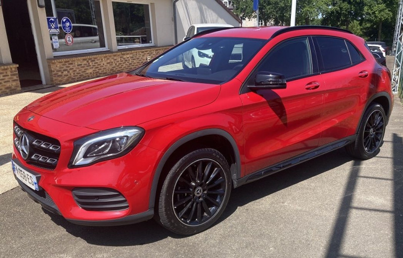 Mercedes-Benz CLASSE GLA 200 D FASCINATION 7G-DCT Diesel ROUGE Occasion à vendre