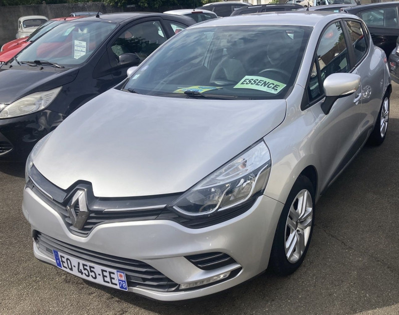 Photo 1 de l'offre de RENAULT CLIO IV 1.2 16V 75CH ZEN 5P à 10990€ chez ATCA 61