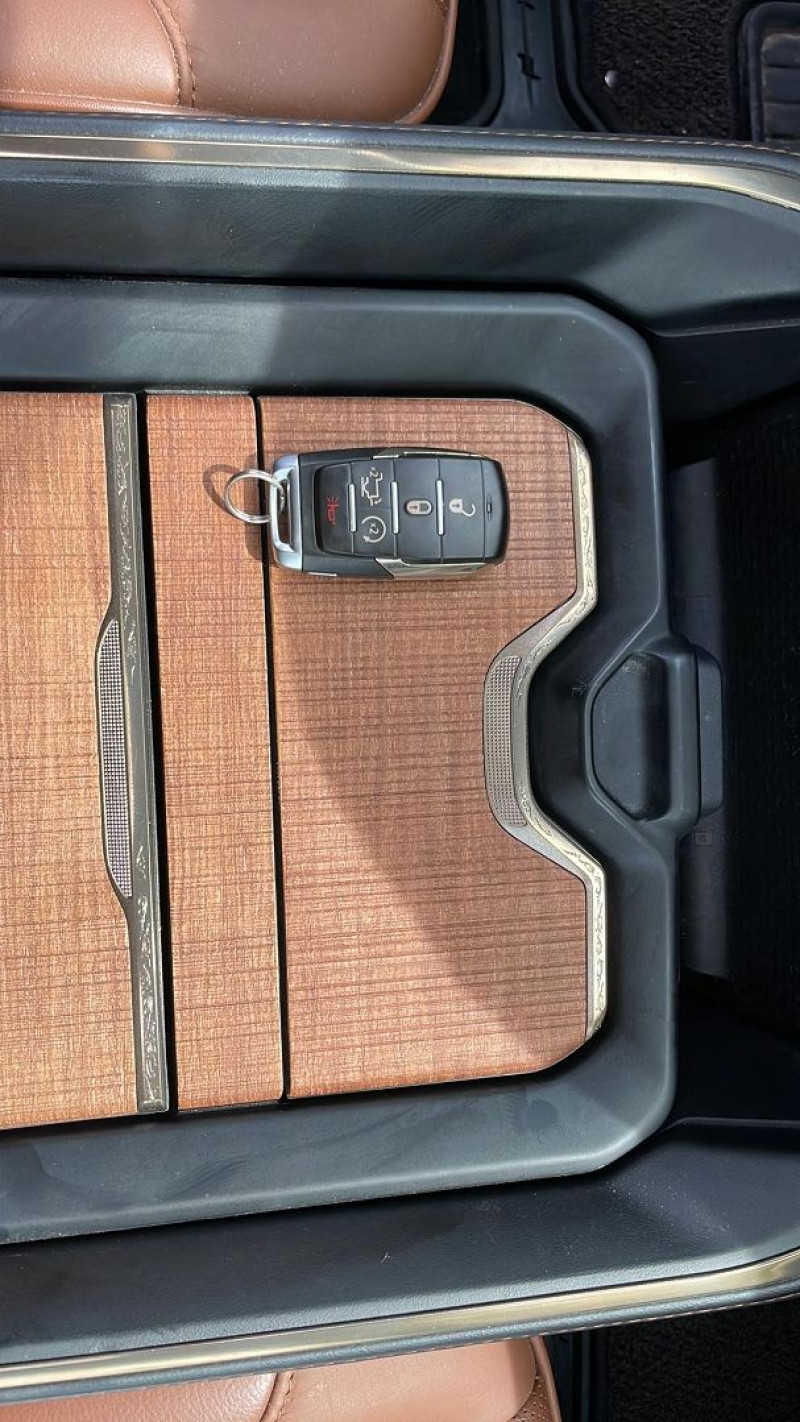 Photo 32 de l'offre de DODGE RAM 1500 5.7 V8 LONGHORN à 85000€ chez François-Pierre automobiles