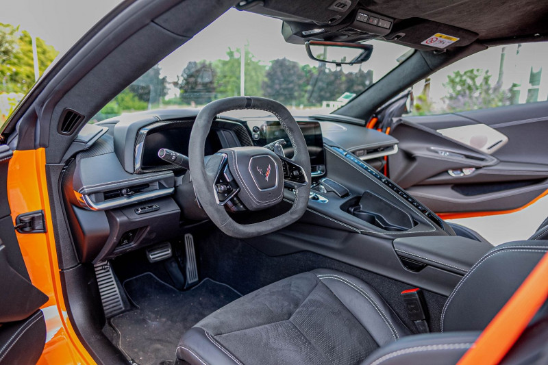 Photo 9 de l'offre de CHEVROLET CORVETTE CABRIOLET C8 6.2 V8 482 CV 3LT à 145000€ chez François-Pierre automobiles