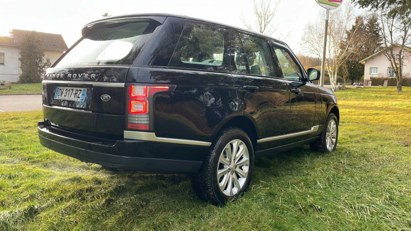 Photo 2 de l'offre de LAND-ROVER RANGE ROVER 4.4 SDV8 339 VOGUE SWB MARK V à 41900€ chez François-Pierre automobiles