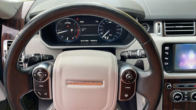 Photo 11 de l'offre de LAND-ROVER RANGE ROVER 4.4 SDV8 339 VOGUE SWB MARK V à 41900€ chez François-Pierre automobiles