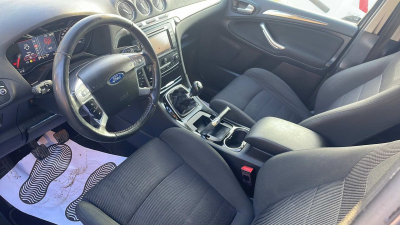 Photo 5 de l'offre de FORD GALAXY 2.0 TDCI 140CH FAP TITANIUM à 8900€ chez François-Pierre automobiles