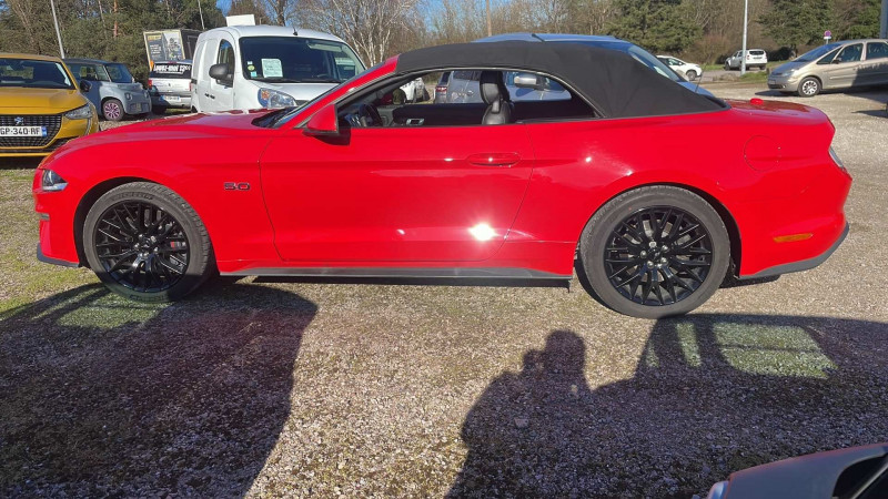 Photo 2 de l'offre de FORD MUSTANG CONVERTIBLE 5.0 V8 450CH GT BVA10 à 49900€ chez François-Pierre automobiles