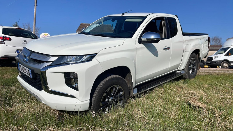 Mitsubishi L200 2.2 DI-D 150CH CLUB CAB EVAP ISC INTENSE Diesel BLANC Occasion à vendre